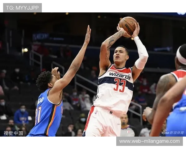 库兹马突破分球助攻空接成功